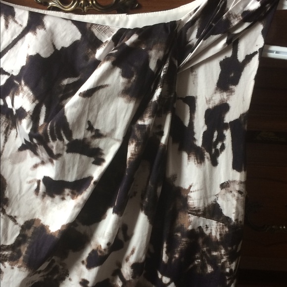 Sleeveless dress - Picture 2 of 10